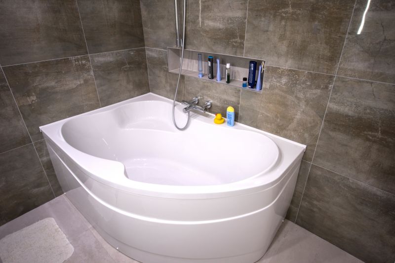 Compact Bathtub for Small Spaces